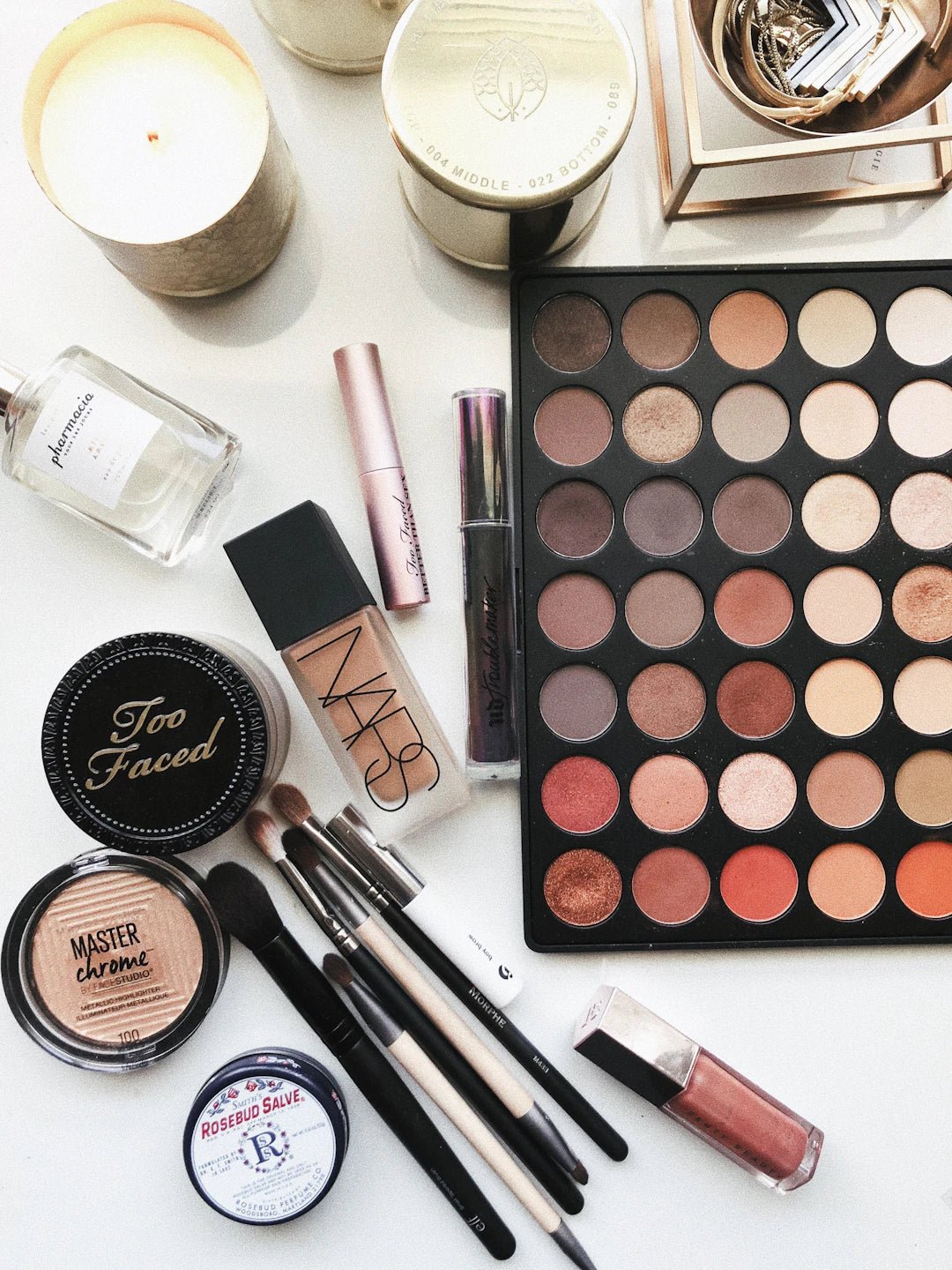 Choisir le Bon Fond de Teint Adaptable Pour un Maquillage Parfait - Hailey Beauty