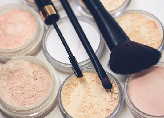 Découvrez le fond de teint adaptable pour un maquillage parfait - Hailey Beauty