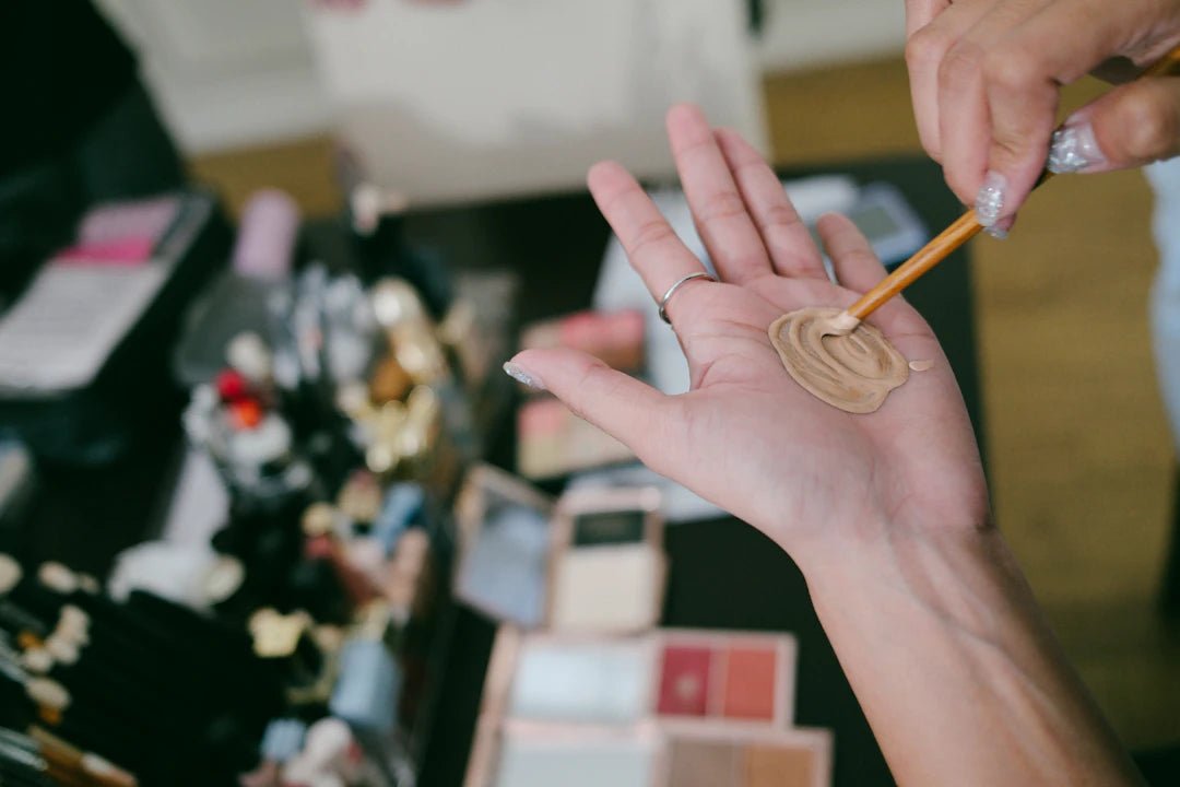 Découvrez les avantages du fond de teint adaptable - Hailey Beauty