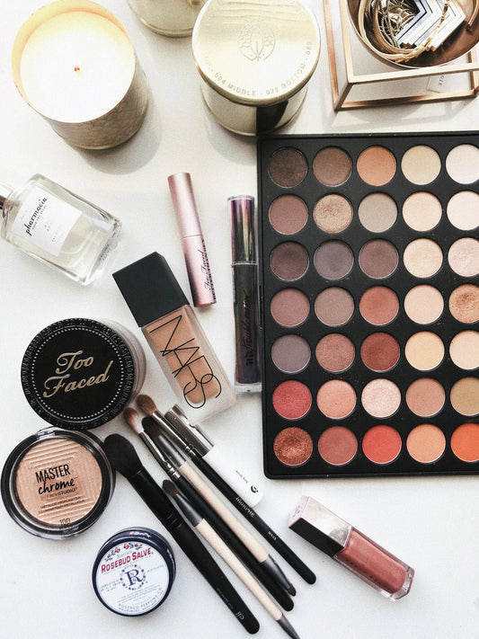 Explorez le Fond de Teint Adaptable et ses Secrets - Hailey Beauty