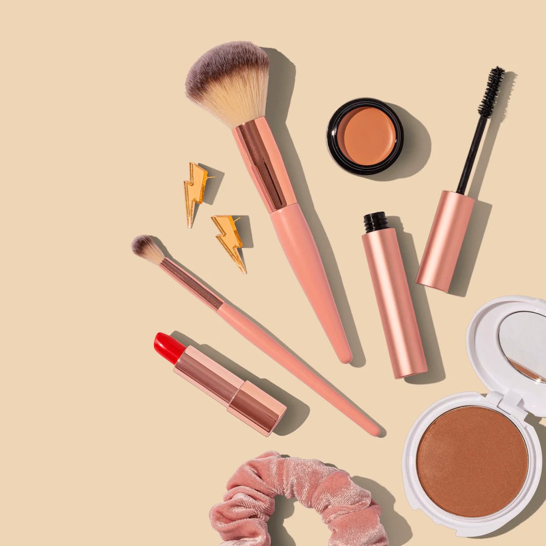 Les Accessoires Essentiels pour un Fond de Teint Parfait - Hailey Beauty