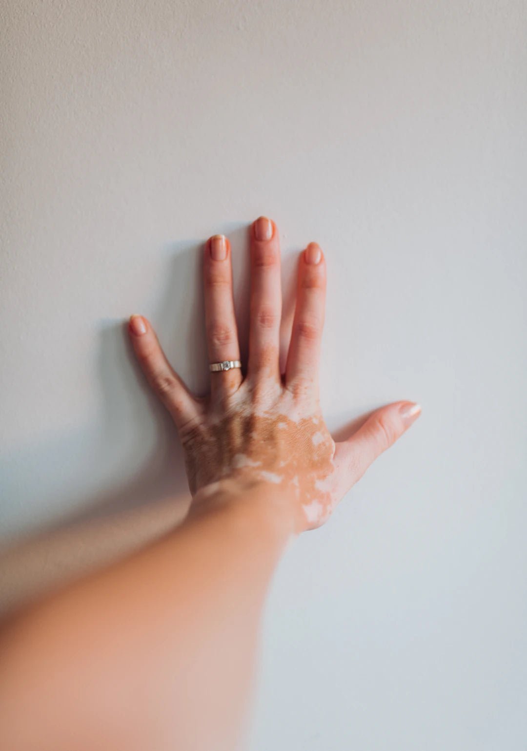 L'Importance de la Tonalité de la Peau pour un Teint Parfait - Hailey Beauty