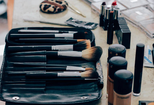 Maîtrisez le Fond de Teint : Techniques Incontournables - Hailey Beauty