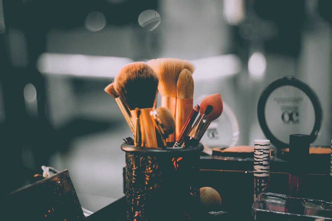 Nettoyage et entretien des outils de maquillage - Hailey Beauty